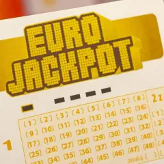Kupon Eurojackpot z zaznaczonymi liczbami. Sprawdź, czy to właśnie Twoje euro dżekpot wyniki przyniosą Ci wygraną!