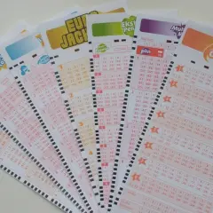 Kupony lotto, jak "Eurojackpot", "Mini Lotto", "Szybkie 600". Wybieranie liczb na kuponach to właśnie co to znaczy grać systemem w lotto.
