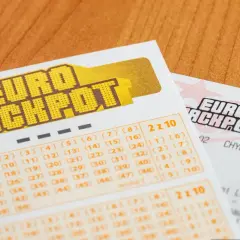 Eurojackpot na stole. Czy to prawda o rzekomym błędzie systemu w Norwegii, który udawał miliony wygranej?