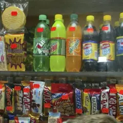 Co można kupić w sklepiku szkolnym Familiada? Zaskakujące wybory!