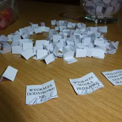 Losowanie nagród, w tym słodkich niespodzianek, pokazuje, jakie haczyki kryją się w loteriach refinansowania pożyczek w innych firmach.