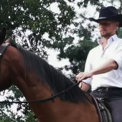 Co nosi kowboj? Odkryj tajemnice tradycyjnego stroju kowboja