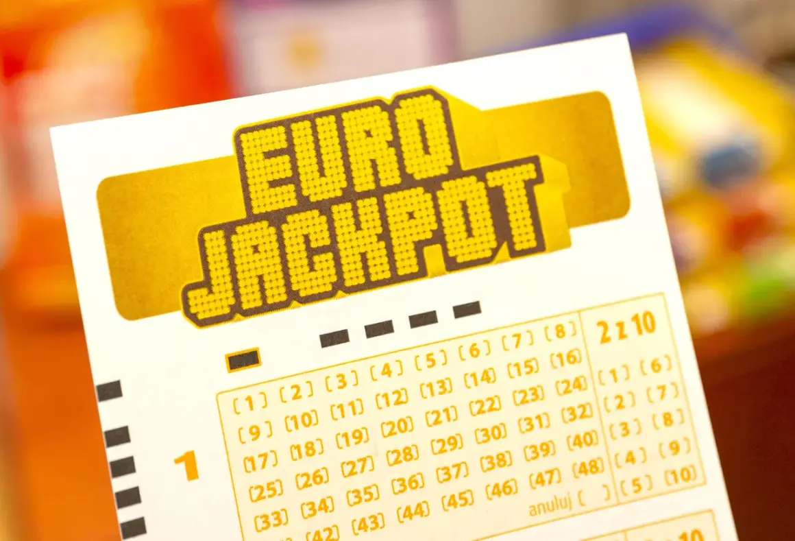 Kupon Eurojackpot z numerami. Pamiętaj, dlaczego po wygranej w eurojackpot nie wolno od razu rzucać pracy – lepiej poczekać na wypłatę i poradę finansową.