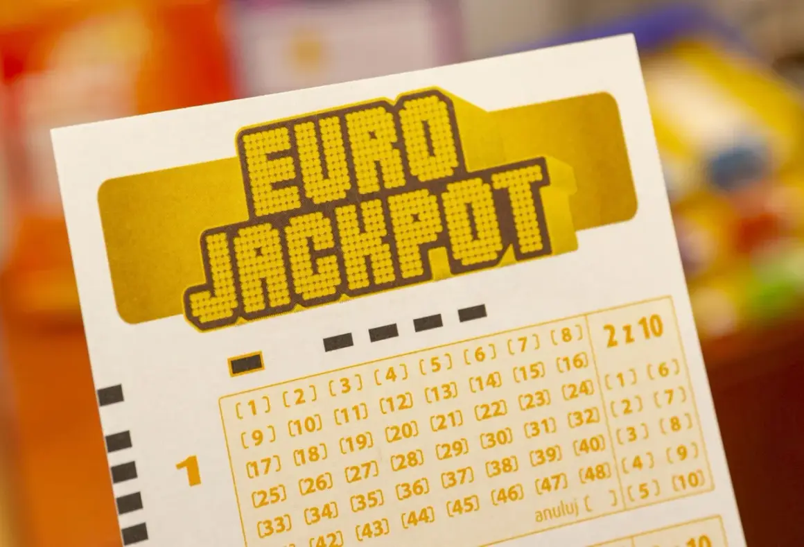 Eurojackpot: dlaczego polski fiskus zabiera aż 10 procent z wygranej? Kupon lotto z zaznaczonymi liczbami.