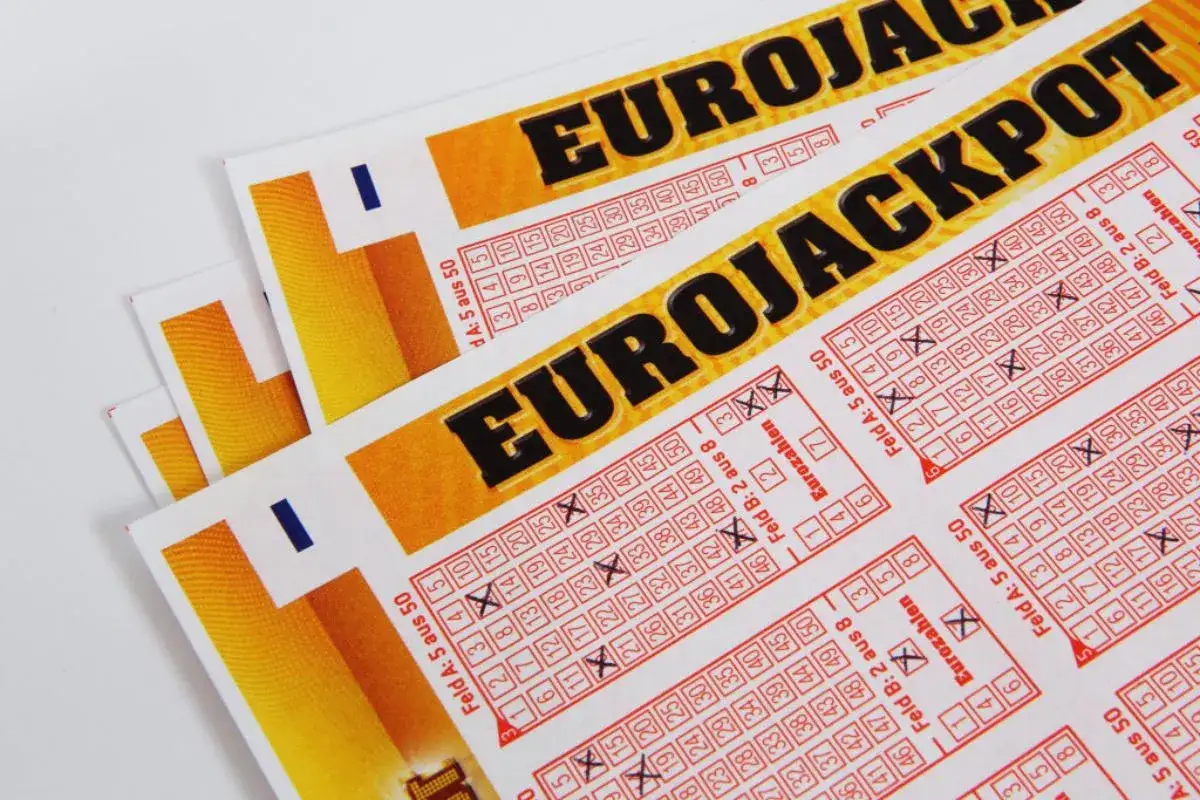 Kupony Eurojackpot, jak te, które mógł wypełnić zwycięzca rekordowych 213 milionów z powiatu krotoszyńskiego.