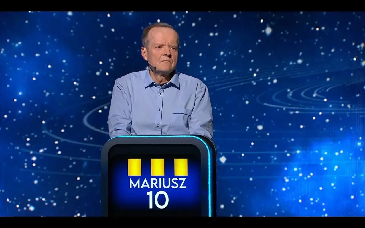 Mariusz czeka na werdykt, zastanawiając się, czy nagrody rzeczowe w programie są sponsorowane czy kupowane przez stację.