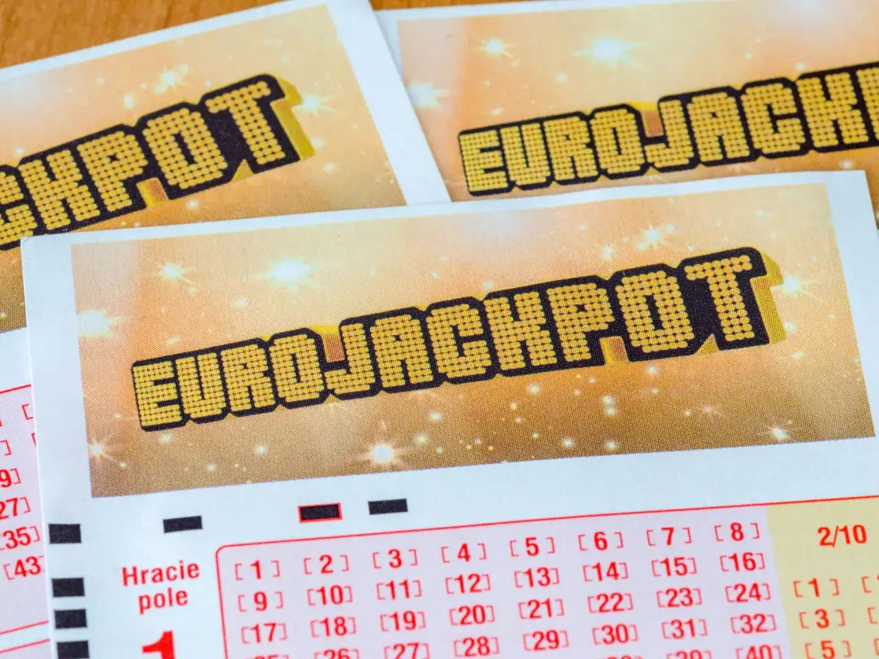 Kupony Eurojackpot z napisem 