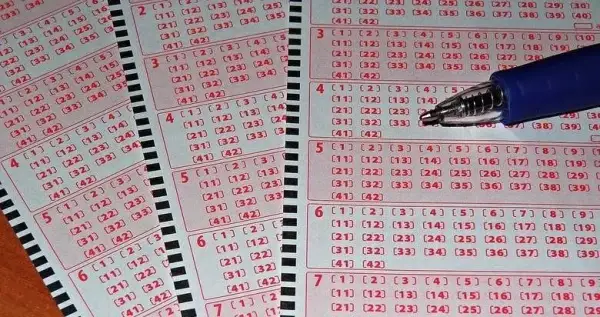 Lotto ile za 4 liczby trafione - zaskakujące wygrane i różnice w nagrodach